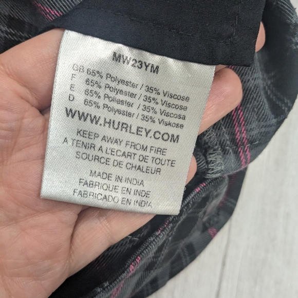 Hurley Grey/Black/Pink Plaid Bermuda Shorts - Picture 4 of 4